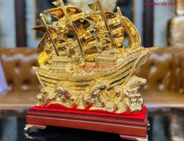 Mô hình Thuyền bằng đồng mạ vàng 24k 
