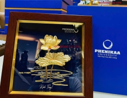 Tranh sen vàng 24k quà tặng đối tác 