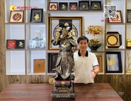 Tượng Trần Hưng Đạo Khảm Ngũ Sắc Bày Phòng Làm Việc