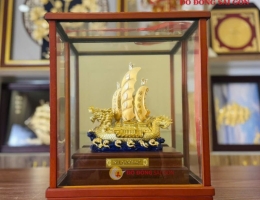 MẪU QUÀ TẶNG THUYỀN RỒNG BẰNG VÀNG 24K