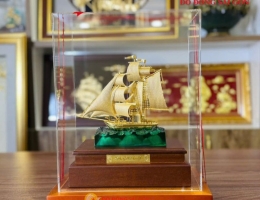 Mẫu Thuyền Buồm Quà Tặng Sếp Vàng 24K