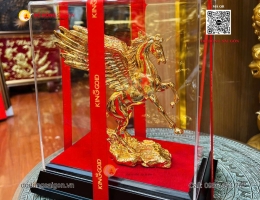 Ngựa có cánh mạ vàng 24k để bàn làm việc