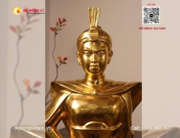 Tượng Nữ Tướng Lê Chân Hải Phòng Bằng Đồng Dát Vàng