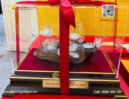 Chậu Hoa Sen Bằng Bạc Nguyên Chất – Quà Tặng Nguyên Thủ Quốc Gia Sang Trọng Và Đầy Ý Nghĩa